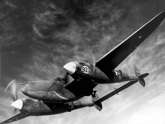 P-38 洛克希德闪电