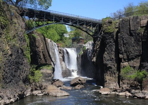 De grote watervallen van de Passaic-rivier