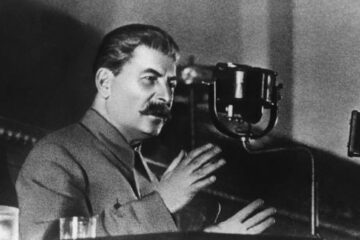 Como Stalin subiu ao poder?