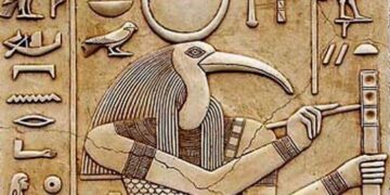 Египетският бог Тот: Раждане, символи и значение