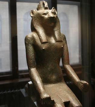 إله المصري