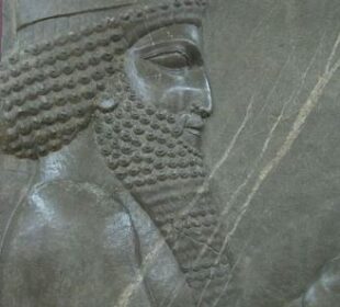 Xerxès le Grand, roi de Perse : biographie et réalisations