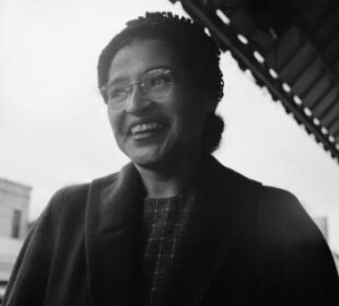 Rosa Parks: la madre del movimiento moderno por los derechos civiles