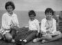 Дети Бомонта (слева направо) Джейн, Грант и Арна. Источник: Вики