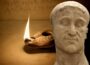 Naar verluidt werd een oude, altijd brandende lamp gevonden in het graf van Constantius Chlorus.