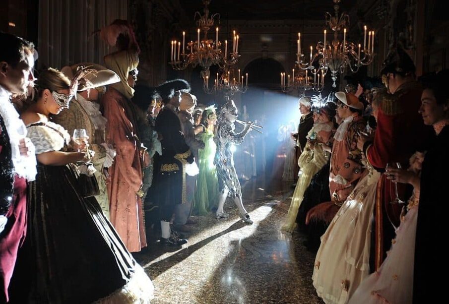Costume ball of the lordships, Source: Wikimedia Commons, Venice 3