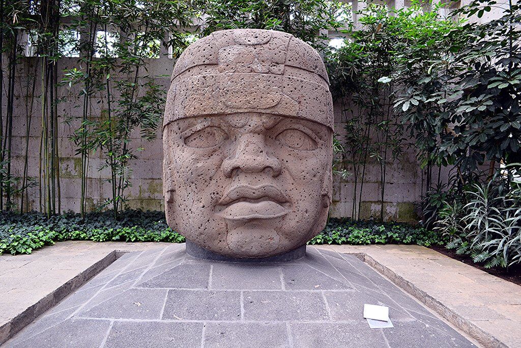 Колосална глава № 1 от Сан Лоренцо. Снимка: Мезоамерикански CC 4.0 Wikimedia Commons.