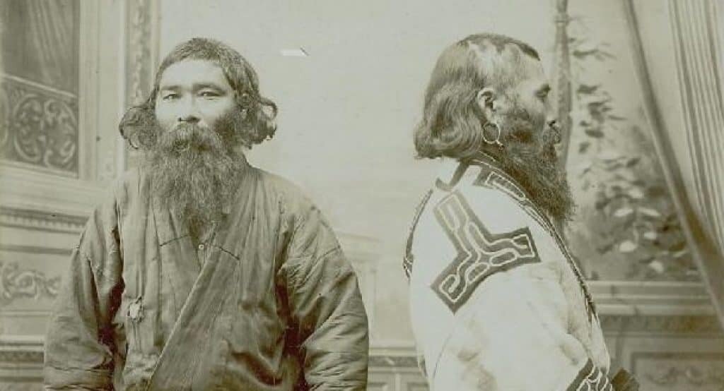 Um homem Ainu no Japão. Os cientistas acreditam que o Homem de Kennewick está mais relacionado com o povo japonês Ainu ou com os polinésios do que com os nativos americanos.