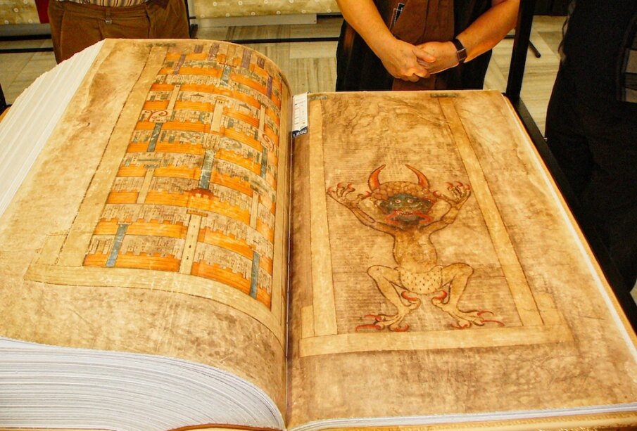 Le Codex Gigas à la Bibliothèque nationale de Suède