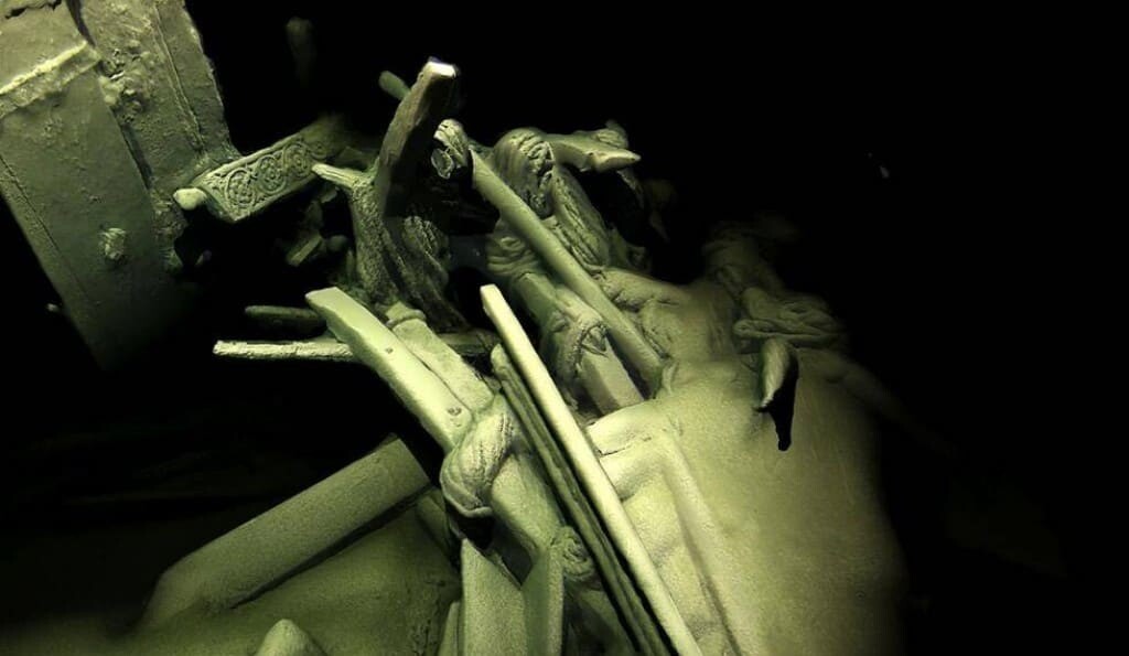 Immagine fotogrammetrica della poppa di una nave ottomana affondata. Da notare gli intagli floreali e i dettagli in corda. Credito: EEF, MAPPA del Mar Nero.