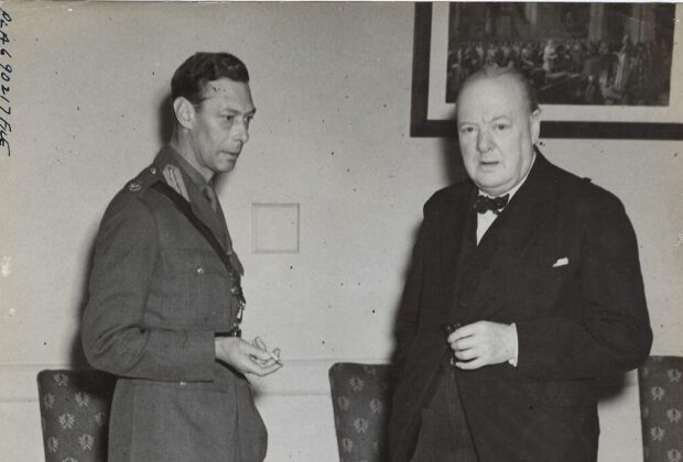 De relatie tussen Winston Churchill en koning George - Curious